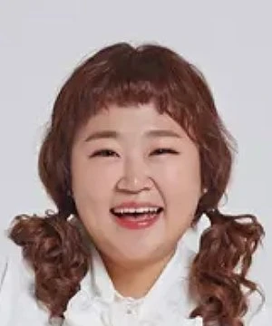 Hong Yoon Hwa