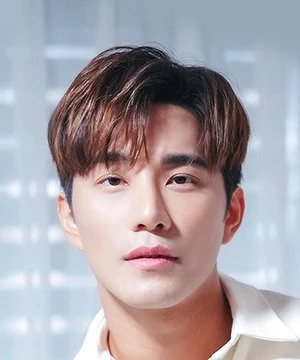 Bie Thassapak Hsu
