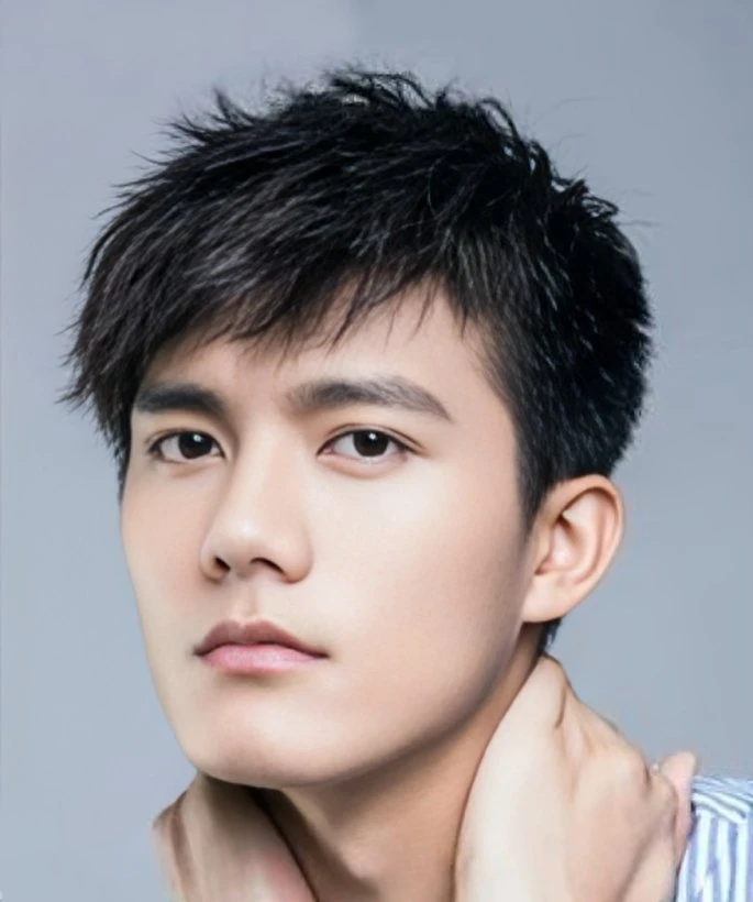 Lei Yi Hao