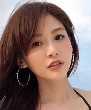 Jocelyn Wang